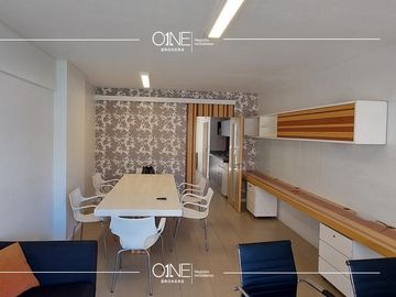 Oficina IMPECABLE con muebles lista para empezar a trabajar  - Recoleta