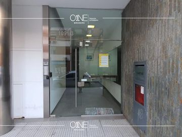 Oficina IMPECABLE con muebles lista para empezar a trabajar  - Recoleta