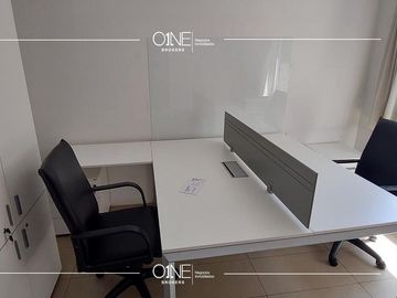 Oficina IMPECABLE con muebles lista para empezar a trabajar  - Recoleta