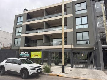 Departamento en alquiler con pileta y cochera, en Beccar, San Isidro
