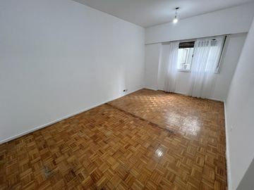 Muy buen depto./Oficina de dos ambientes  - Apto Profesional - 39m2