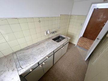 Muy buen depto./Oficina de dos ambientes  - Apto Profesional - 39m2