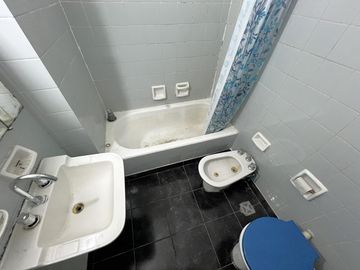 Muy buen depto./Oficina de dos ambientes  - Apto Profesional - 39m2