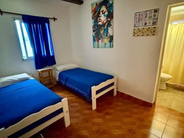 Casa / Hospedaje en Venta - 13 ambientes - Fondo de Comercio - Costa Atlántica - Villa Gesell