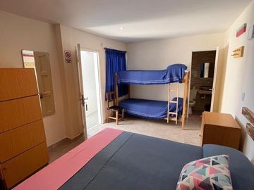 Casa / Hospedaje en Venta - 13 ambientes - Fondo de Comercio - Costa Atlántica - Villa Gesell