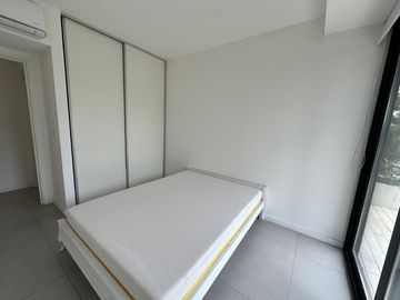 ALQUILER DEPARTAMENTO 4 AMBIENTES AMOBLADO CON 2 COCHERAS. PALMAS DE BUENAVISTA, SAN FERNANDO