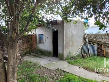 Casa con consultorio o dependencia en venta, Berisso