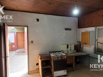 Casa con consultorio o dependencia en venta, Berisso