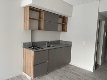 Amplio Monoambiente con TERRAZA Propia!!!