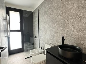 Venta |  Casa de pasillo 2 dormitorios con patio y terraza | Balcarce 100 - Rosario Pichincha