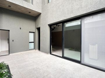 Venta |  Casa de pasillo 2 dormitorios con patio y terraza | Balcarce 100 - Rosario Pichincha