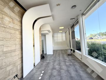En venta | Local comercial con cochera | Neuquén capital
