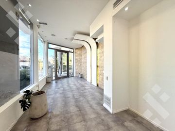 En venta | Local comercial con cochera | Neuquén capital