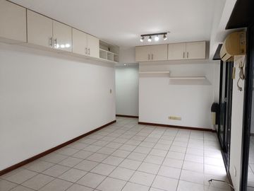 Departamento en Alquiler con cochera