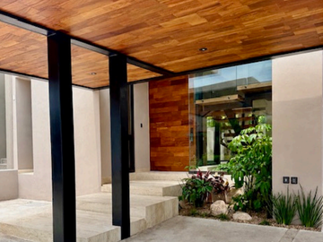 SE RENTA CASA EN ALTOZANO QRO CON HAB. EN PB MODELO FOG 73