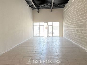 Locales Comerciales 32,33 y 48 en venta Plaza Silver Center | Technology Park
