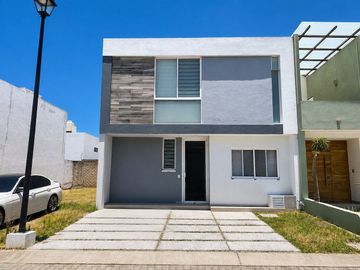 CASA EN VENTA CASA FUERTE TLAJOMULCO DE ZUÑIGA JALISCO