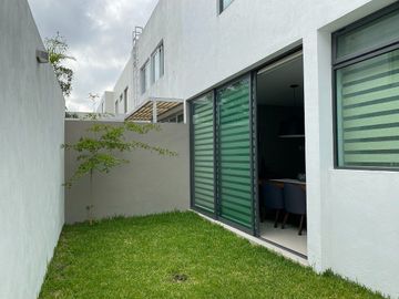 Casa en Renta Coto Santillana - Solares