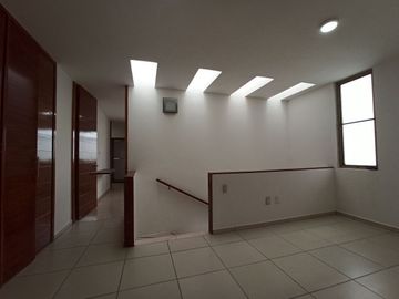 Renta Excelente Casa en Coto Zona Real 3 recámaras