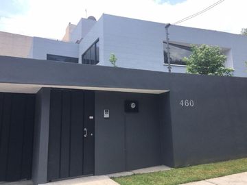 SE RENTA PRECIOSA CASA EN LOMAS DE CHAPULTEPEC!!