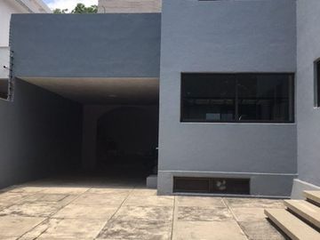 SE RENTA PRECIOSA CASA EN LOMAS DE CHAPULTEPEC!!