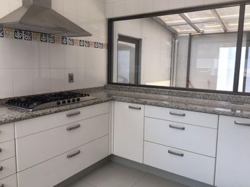 SE RENTA PRECIOSA CASA EN LOMAS DE CHAPULTEPEC!!