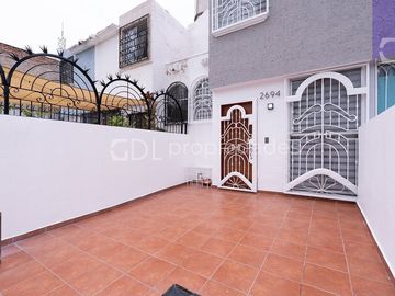 PARQUE REAL CASA RECIÉN DETALLADA EN VENTA
