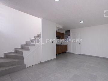 PARQUE REAL CASA RECIÉN DETALLADA EN VENTA