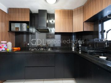 ZALATE CASA A UNAS CUADRAS DE MALECÓN EN VENTA