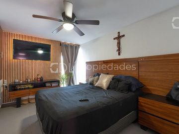 ZALATE CASA A UNAS CUADRAS DE MALECÓN EN VENTA