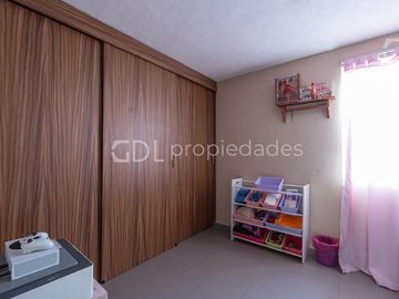 ZALATE CASA A UNAS CUADRAS DE MALECÓN EN VENTA