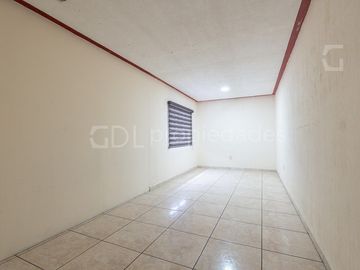 VENTURA ANAYA CASA MUY AMPLIA EN VENTA