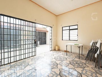 VENTURA ANAYA CASA MUY AMPLIA EN VENTA