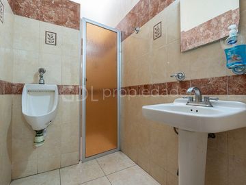 VENTURA ANAYA CASA MUY AMPLIA EN VENTA