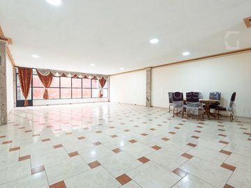VENTURA ANAYA CASA MUY AMPLIA EN VENTA