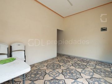 VENTURA ANAYA CASA MUY AMPLIA EN VENTA