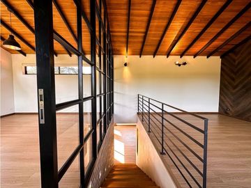 VENTA CASA INDEPENDIENTE EN LLANOGRANDE - CLUB CAMPESTRE