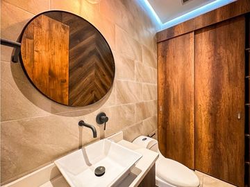 VENTA CASA INDEPENDIENTE EN LLANOGRANDE - CLUB CAMPESTRE