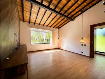 VENTA CASA INDEPENDIENTE EN LLANOGRANDE - CLUB CAMPESTRE