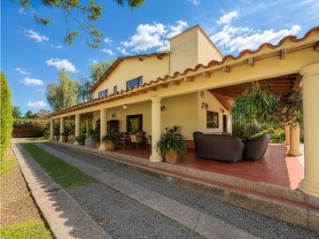 CASA CAMPESTRE EN RIONEGRO - GUALANDAY