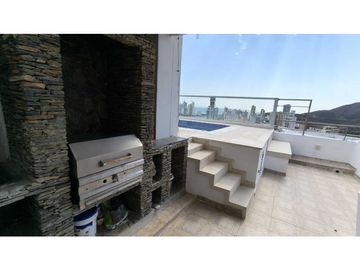 Amplia Casa en conjunto cerrado con vista al mar - 005