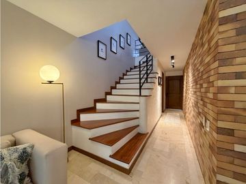 Casa Remodelada - Sector Las Santas - El Poblado