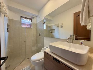 Casa Remodelada - Sector Las Santas - El Poblado