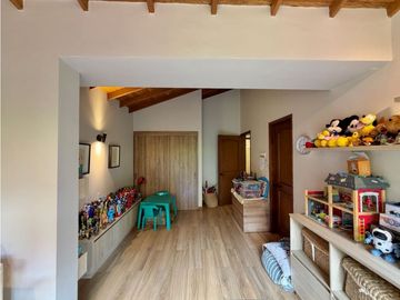 Casa Remodelada - Sector Las Santas - El Poblado
