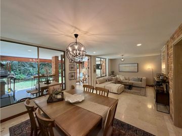 Casa Remodelada - Sector Las Santas - El Poblado