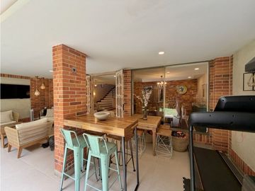 Casa Remodelada - Sector Las Santas - El Poblado