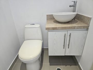 Se-vende-apartamento-2-habitaciones-con-balcón-Barrio-Andalucia-Riomar-Barranquilla