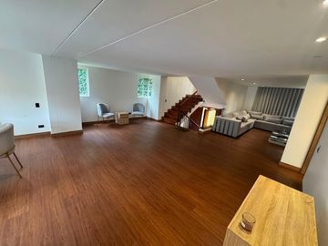 Casa en arriendo en Envigado sector el Escobero (amoblado)