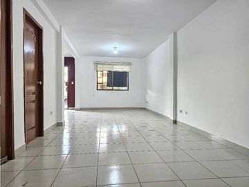 ALQUILO  CASA ESQUINERA REFORMADA EN CIUDAD DEL SOL