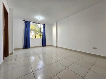 ALQUILO  CASA ESQUINERA REFORMADA EN CIUDAD DEL SOL